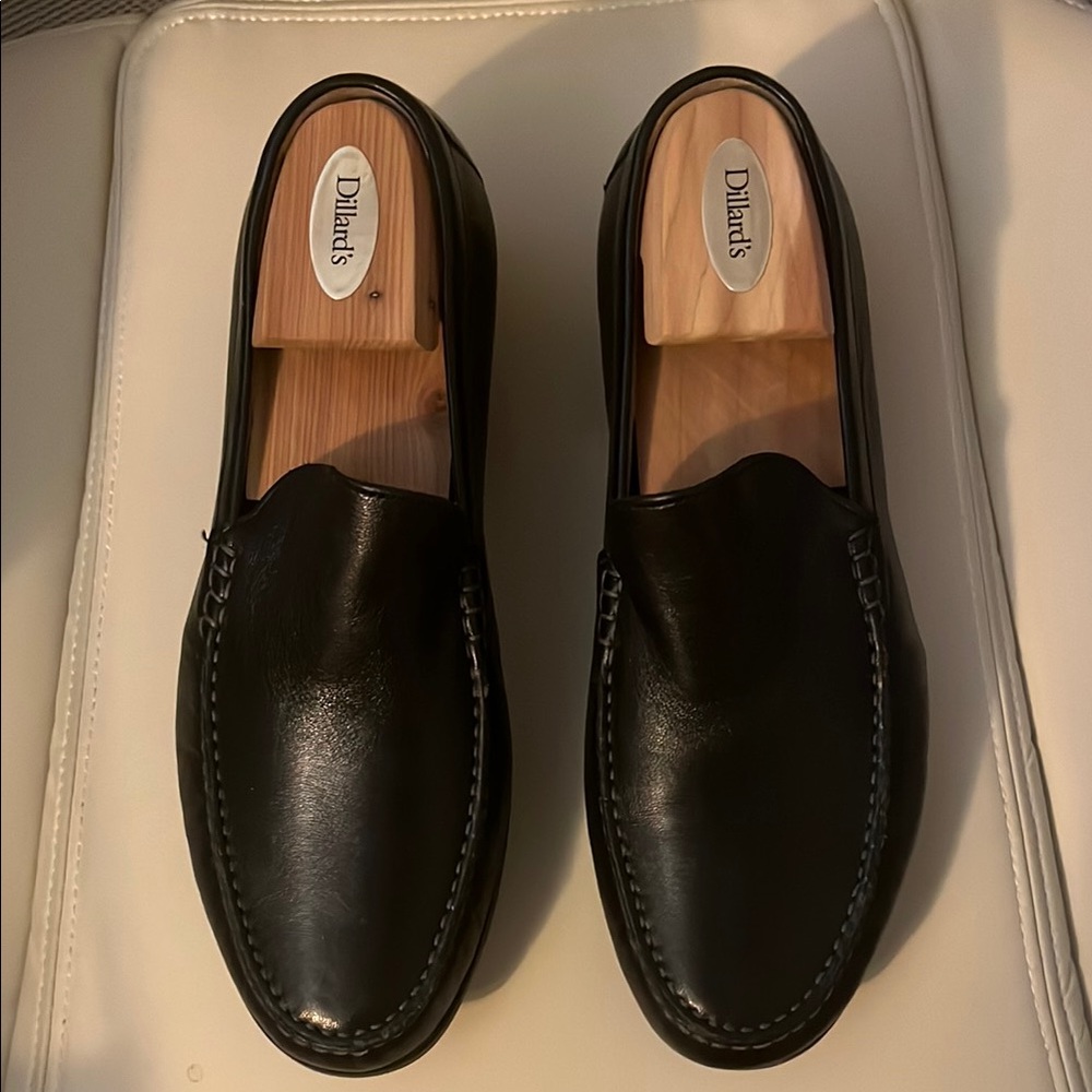 Johnston and Murphy Sheepskin size 8 Men's Black Loafers